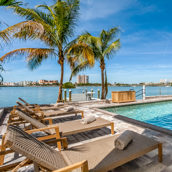 Teak Outdoor Lounge Chair - Admiral