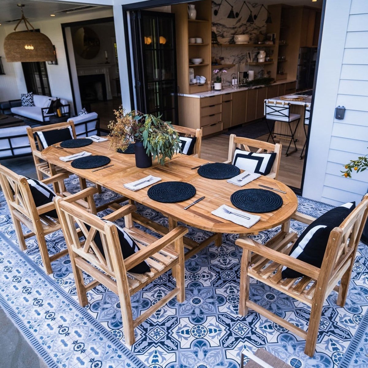 Adjustable Teak Dining Table With 2 Butterfly Leaves (79 - 118" Oval) - Haven - Teak HQ™